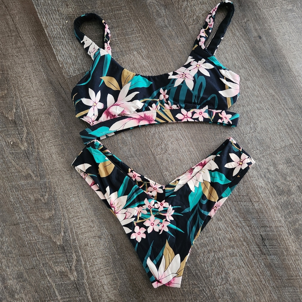 Billabong swimsuit